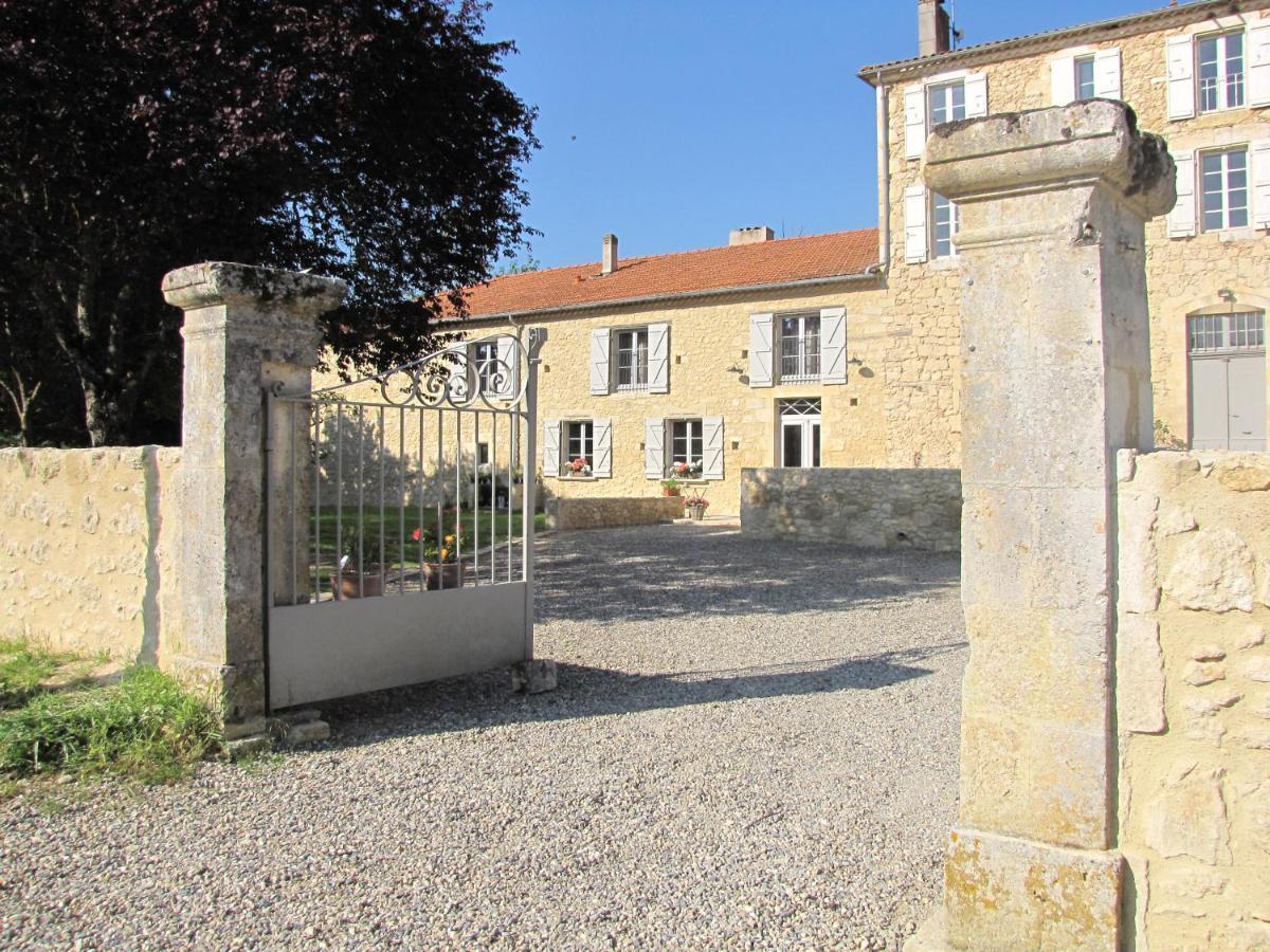 Maison Saint-Pé  Béraut Esterno foto